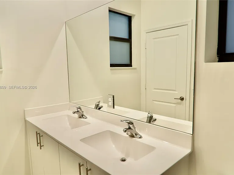 11719 SW 246th Ter — Photo 45