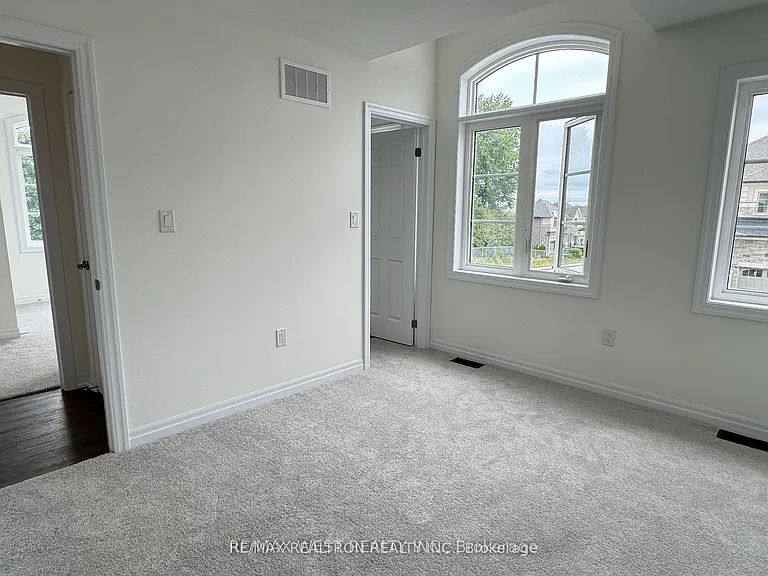 2 Ed Ewert Ave — Photo 16