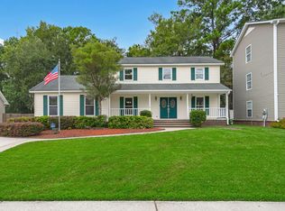 14 Manor Blvd, Hanahan, SC 29410