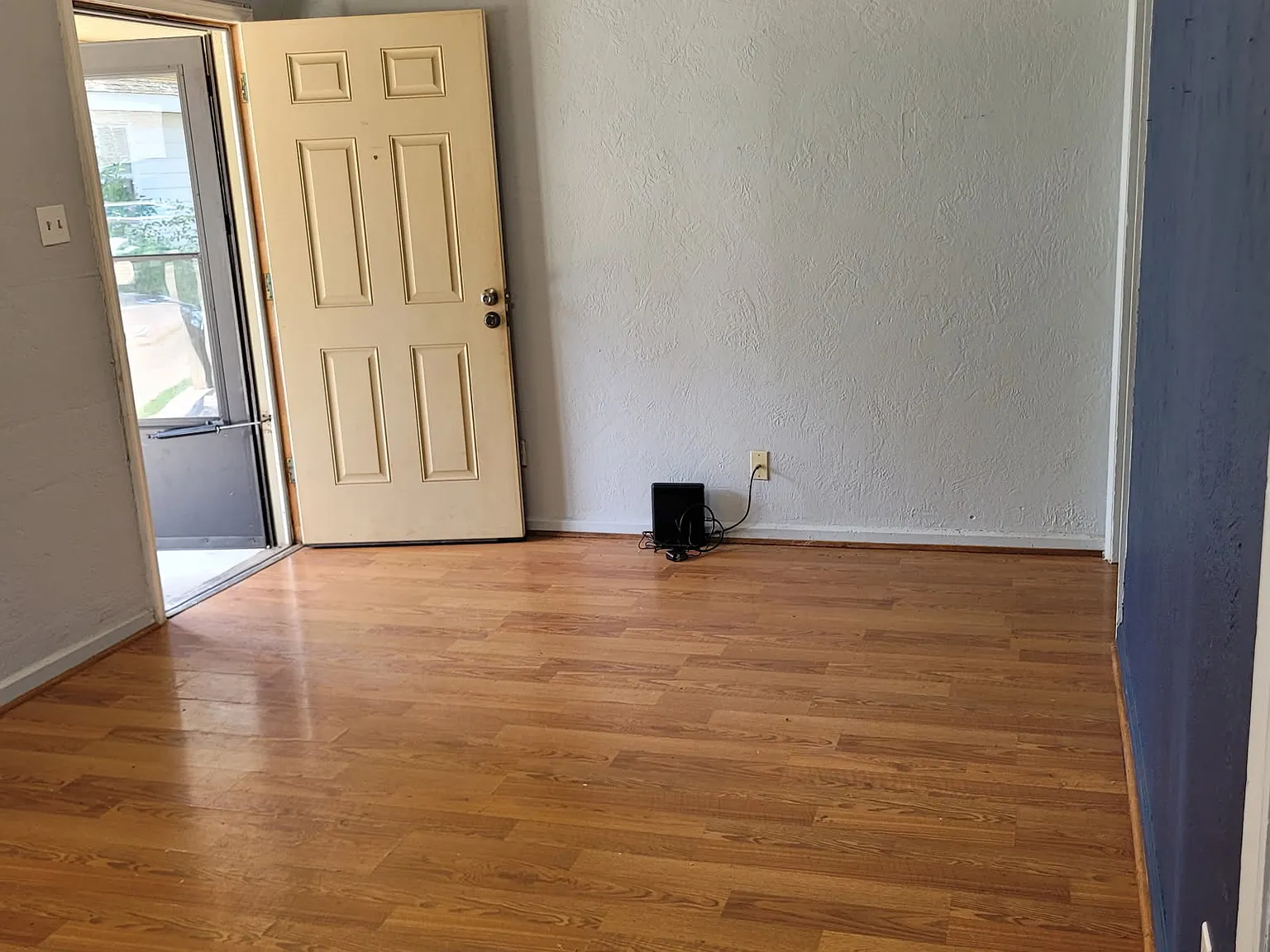 1 bed, $550 — Photo 2