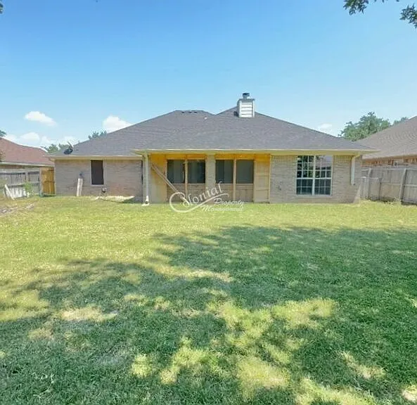 2032 Stonehenge Dr — Photo 14