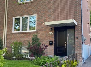 132 Edinborough Ct #3, Toronto, ON M6N 2E8
