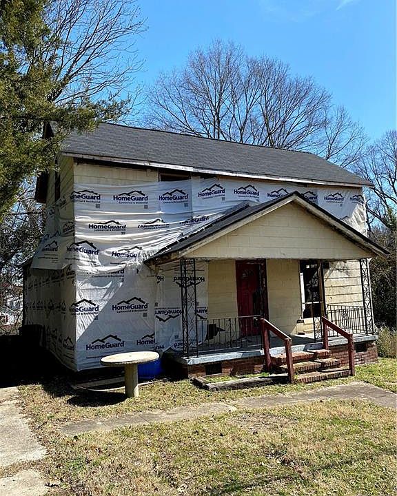 1st image of 405 Lakeside Ave