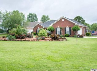 100 Stoney Point Dr, Harvest, AL 35749