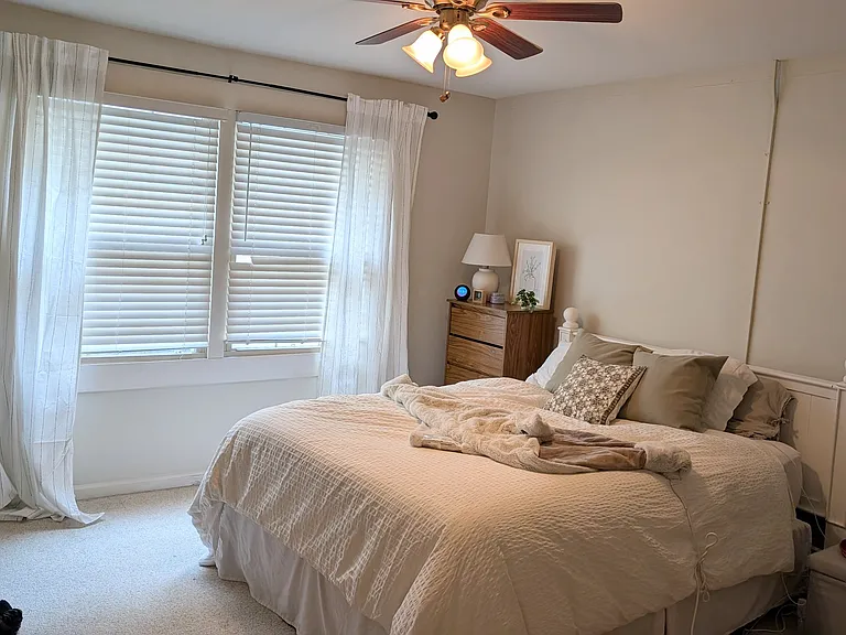 902 E Washington St #203 — Photo 16
