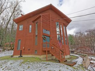 19 Smith Hill Rd, Troy, NY 12180