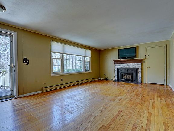 4th image of 194 Locke Road