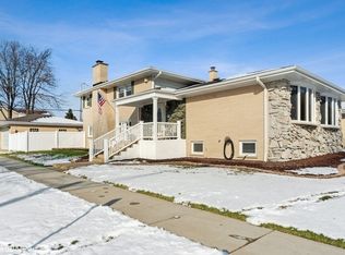 2858 Sunnyside Ave, Westchester, IL 60154