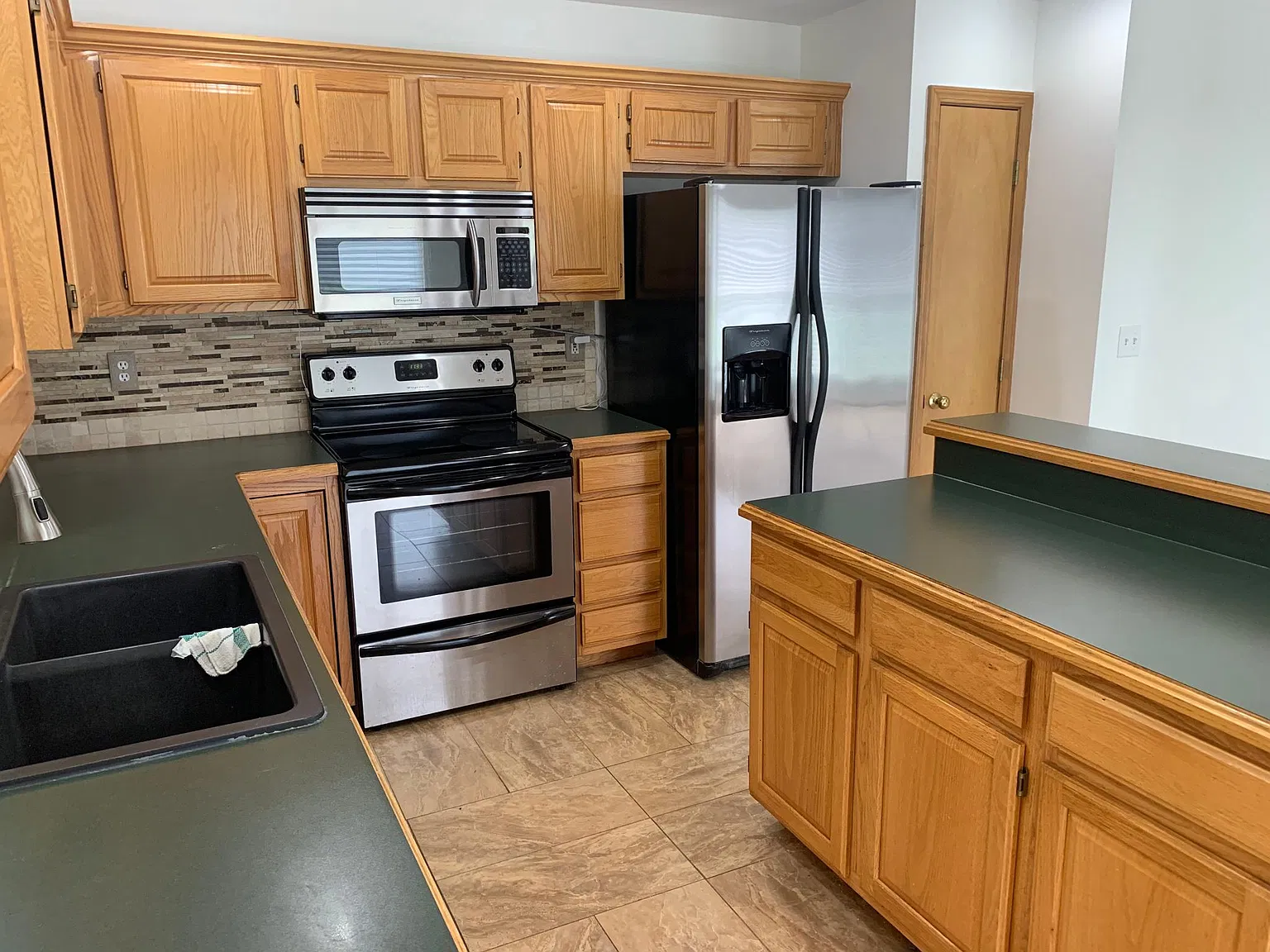 1238 Sandusky Dr — Photo 4
