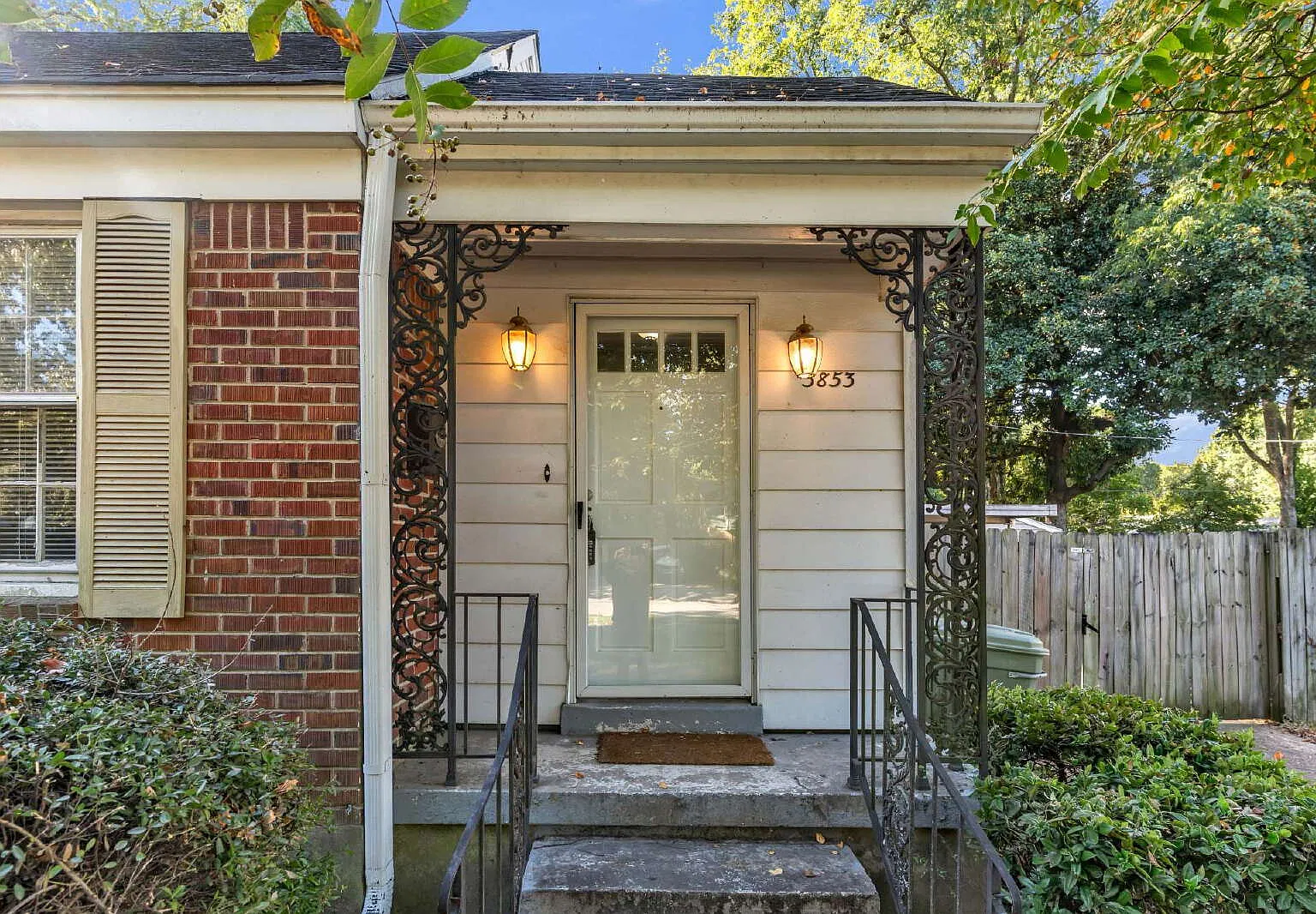 3 bed, 2.0 bath, 1504 sqft, $1,550 — Photo 4