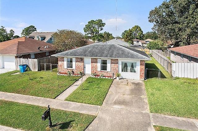 1st image of 3424 Decomine Dr
