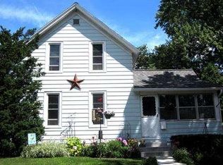 235 Waverly Pl, Waukesha, WI 53186