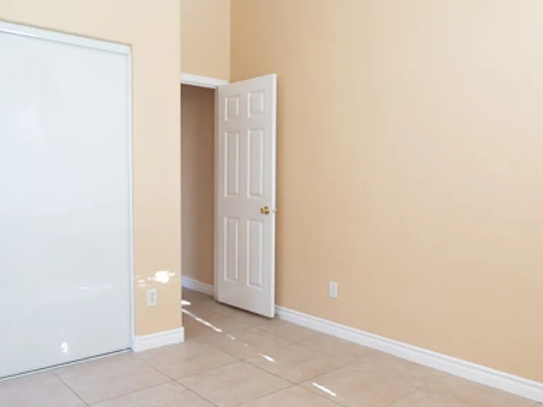 9205 Guggenheim Ct — Photo 23