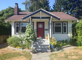 5028 SW Grayson St, Seattle, WA 98116