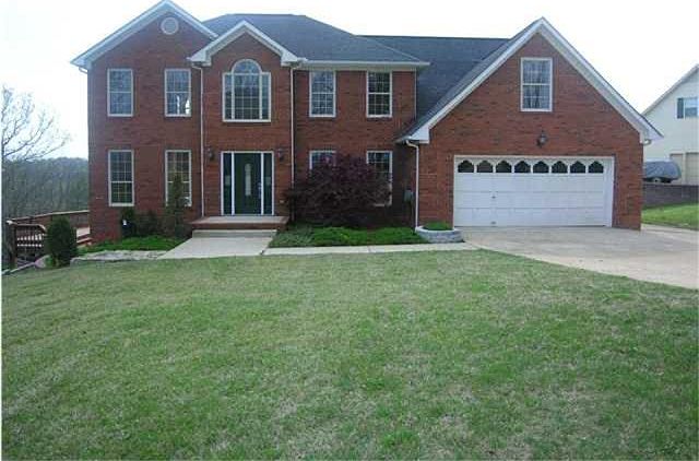1st image of 827 Windy Hill Dr