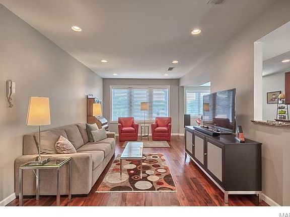 5th image of 7346 Forsyth Blvd APT 6