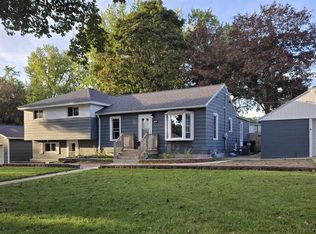 1005 W Franklin St, Portage, WI 53901