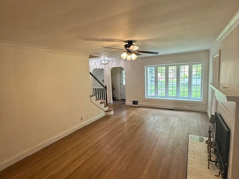 3821 Staunton Ave SE — Photo 6