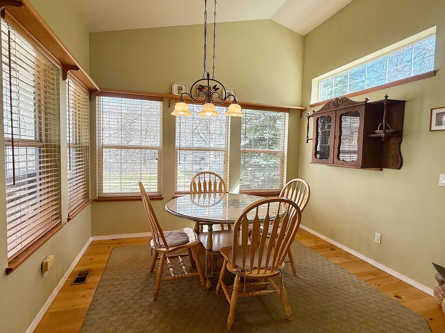 3 bed, 1560 sqft, $2,800 — Photo 4