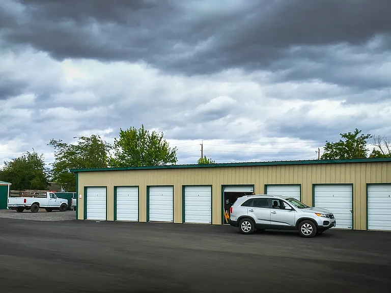 Chaparral Apartments - Redmond Oregon