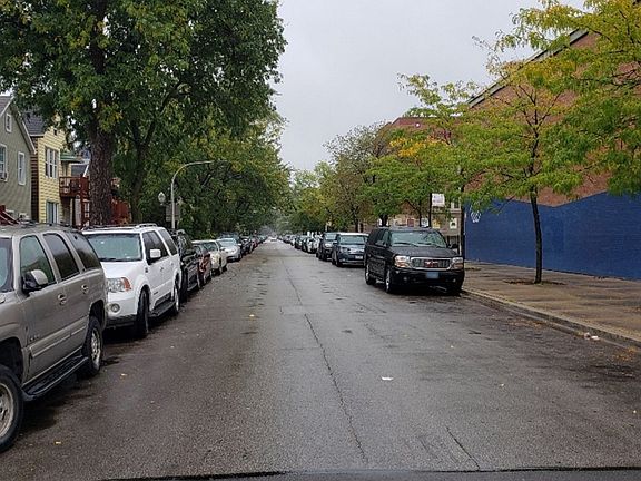 5th image of 2452 S Sacramento Ave