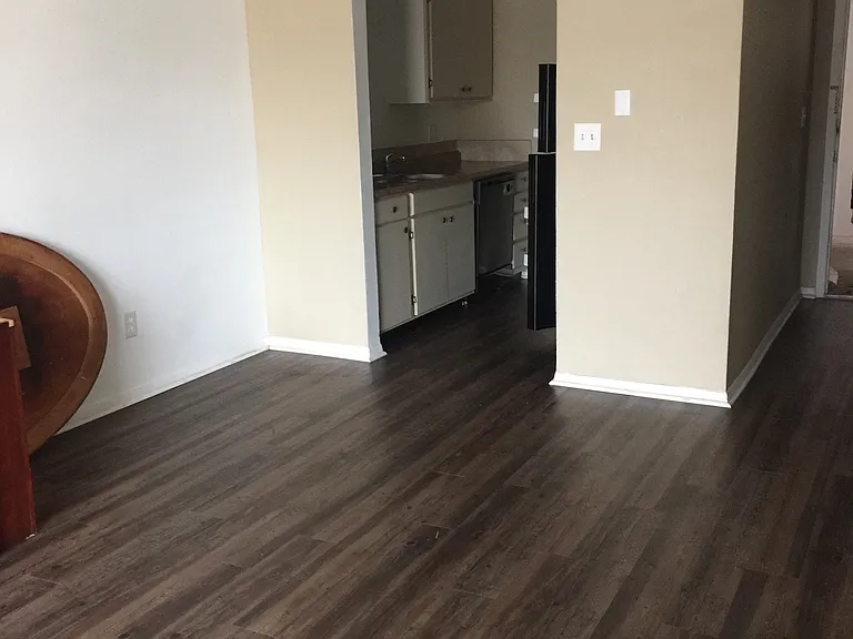 2200 Sheridan — Photo 17