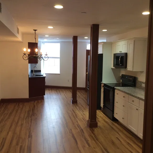 2 bed, $2,100 — Photo 3
