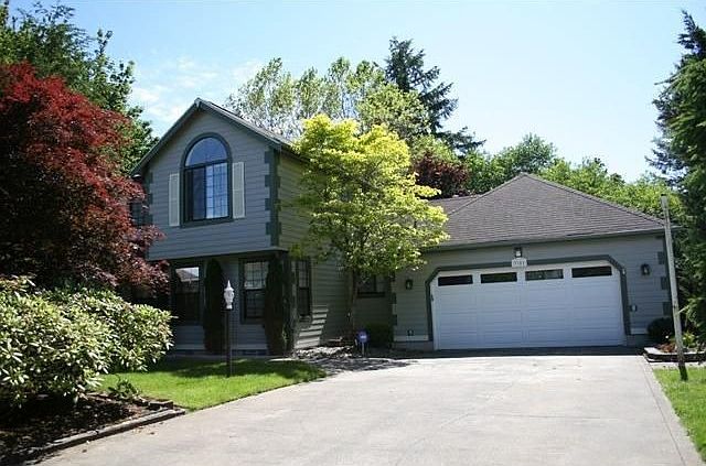 1st image of 3301 Woodside Ct NE
