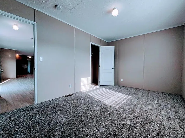 205 W Tower Ln — Photo 10