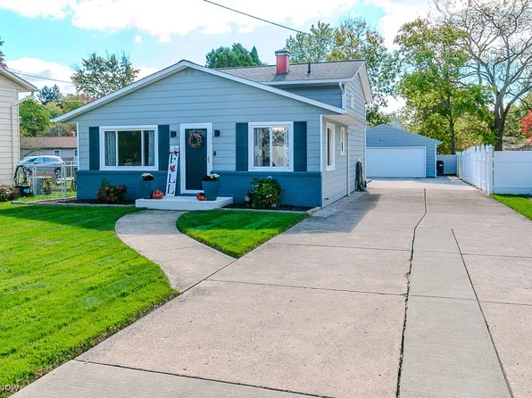 911 Lloyd Ave, Aurora, OH 44202