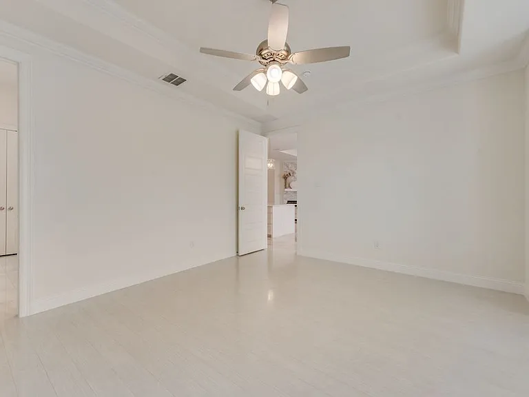 1424 Silent Springs Dr — Photo 23