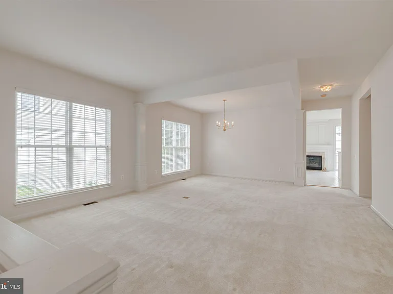 11909 Saint Johnsbury Ct — Photo 7