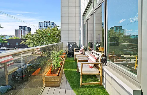 1113 N Ashland Ave #1 Photo 1