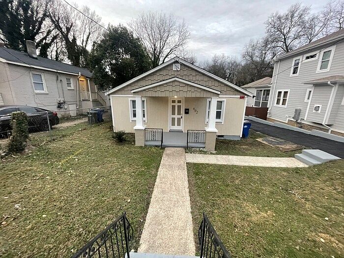 1st image of 602 Bragg St