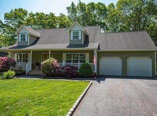 316 Rabbit Run, Riverhead, NY 11901