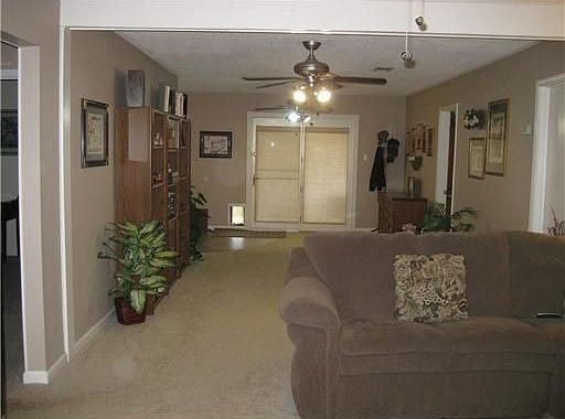 4th image of 2501 Wyoming Dr