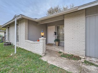 305 Melissa Ct, Schertz, TX 78154