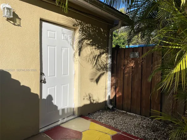 14545 SW 73rd St, Miami, FL 33183