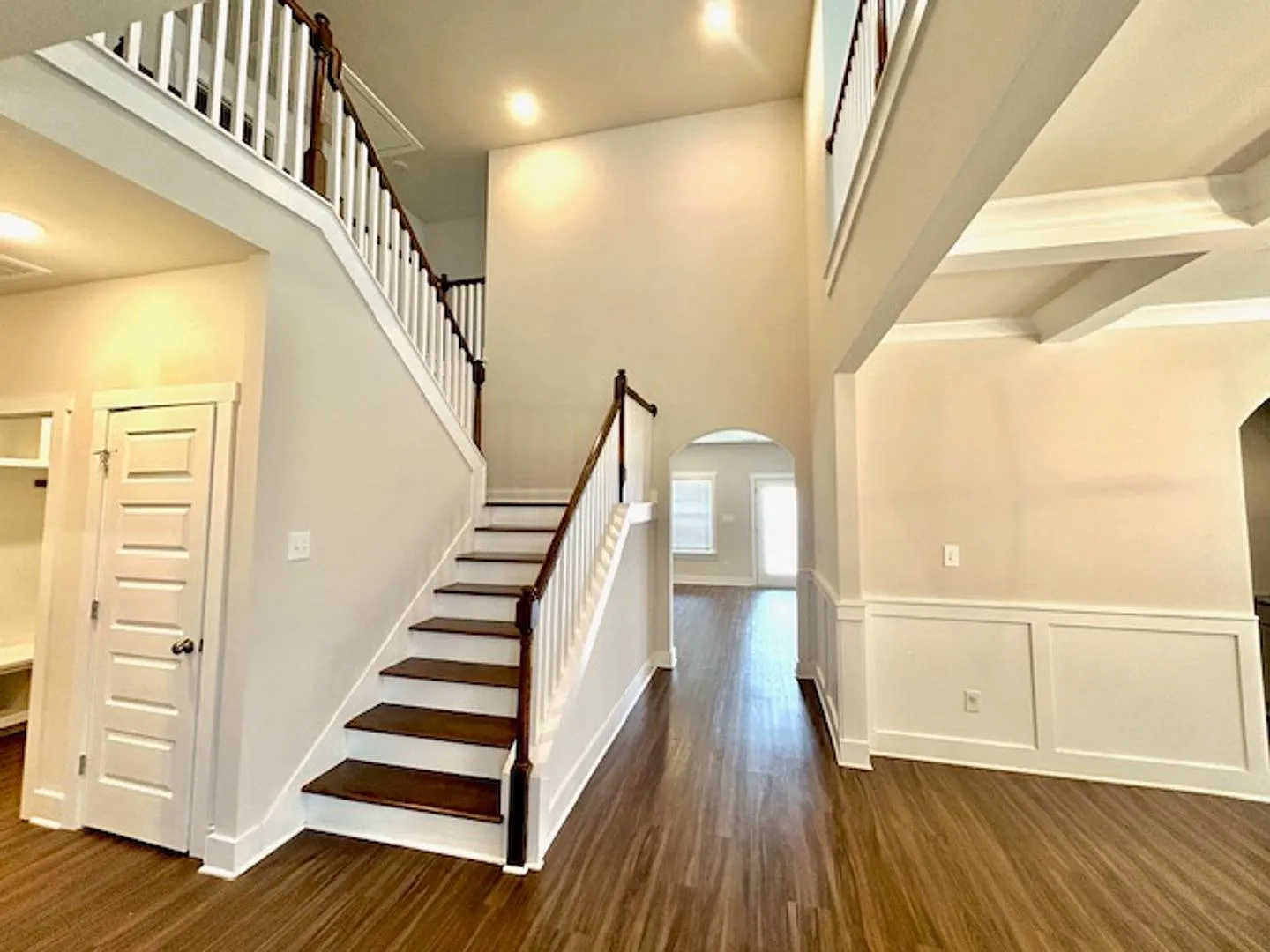 $500 Off First Month's Rent Move- In Special- Beautifully maintained 5-bedroom, 3.5-bath! Photos ... — Photo 4
