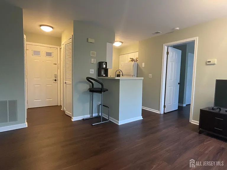 36 Lear Ct — Photo 1