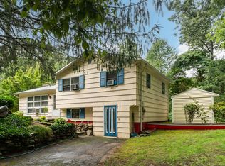 19 Wildwood Park Rd, Clinton, CT 06413