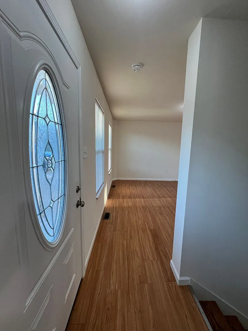 3 Bedroom 2 bath 2 car garage house — Photo 1