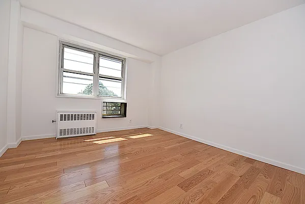 Rented by Keller Williams NYC | media 20