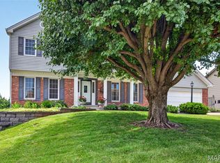 544 Highfield Dr, Saint Charles, MO 63304