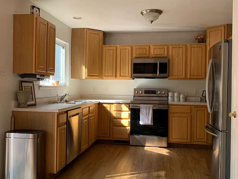 14 Francis Ave — Photo 5