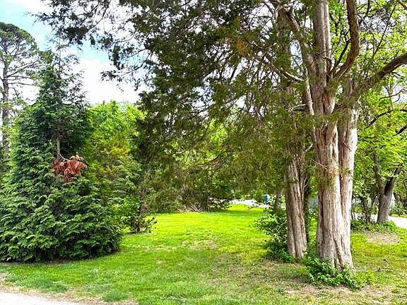 2nd image of 456 Susan Rd
