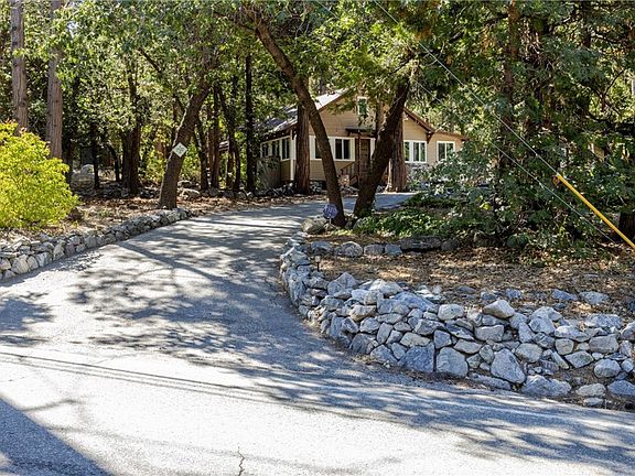 3rd image of 40433 Valley Of The Falls Dr