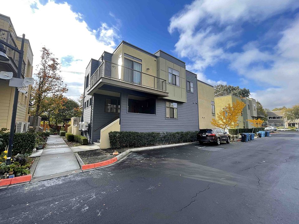 1st image of 936 Sandpiper Ln