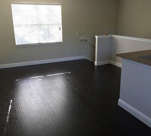 3rd image of 201 Southern Pecan Cir Unit 101