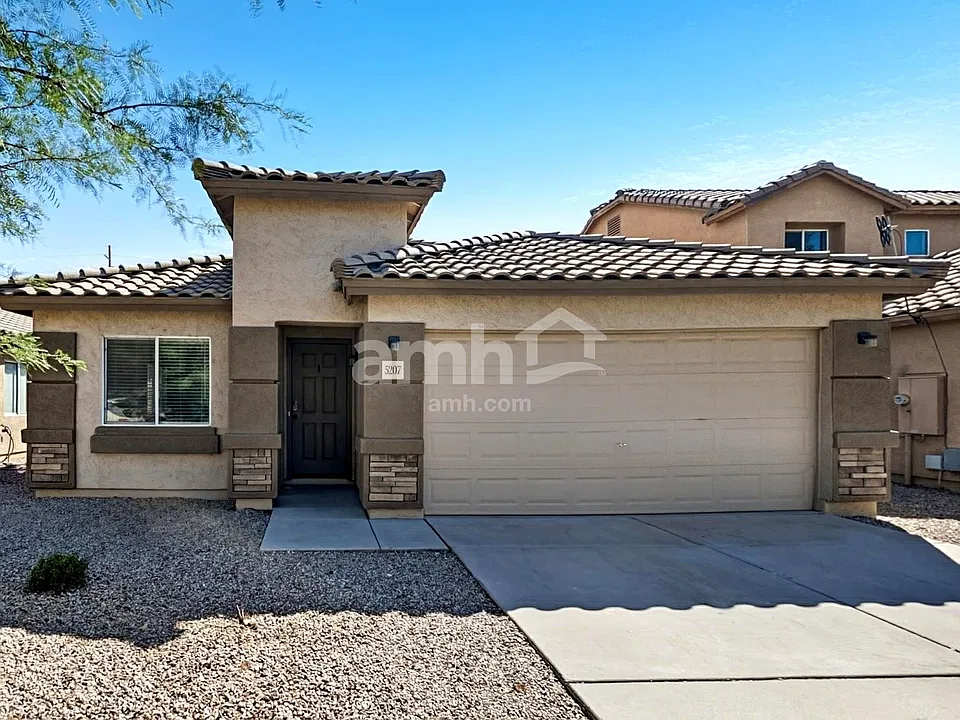 5207 E Silverbell Rd
